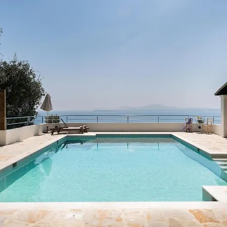 Apartment With Stunning Views In Nissaki!