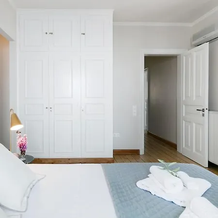 Apartment With Stunning Views In Nissaki!