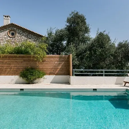 With Stunning Views In Nissaki! Apartment