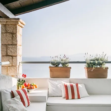 With Stunning Views In Nissaki! Apartment *